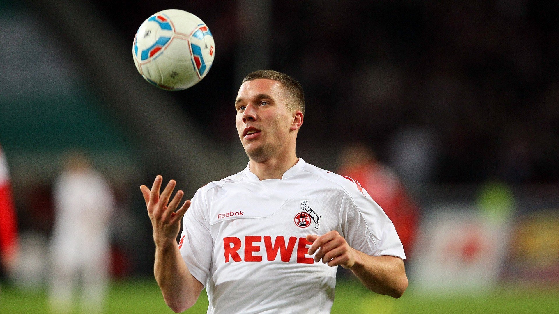 约翰·恩多耶-布鲁阿尔200米仰泳决赛展现强劲实力